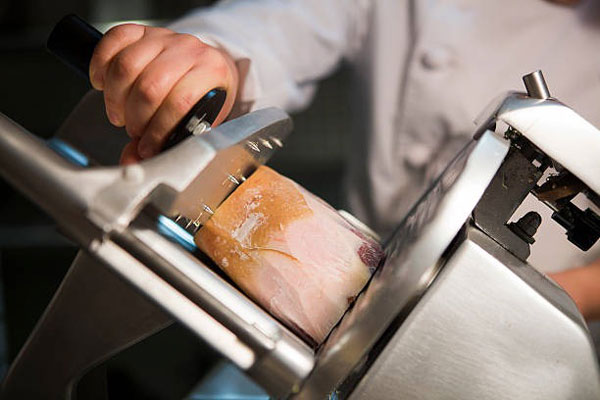 Do You Need To Be Trained To Use A Commercial Meat Slicer?
