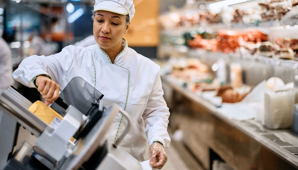 A Veteran Technician's Guide to Meat Dicer Maintenance: Complete Manual for Cleaning, Disinfection, 